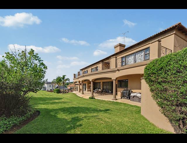 5 BEDROOM FREEHOLD FOR SALE IN BLUE VALLEY GOLF ESTATE